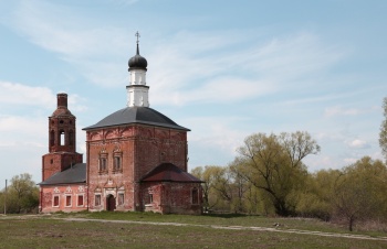 Храм Архангела Михаила в деревне Злобино