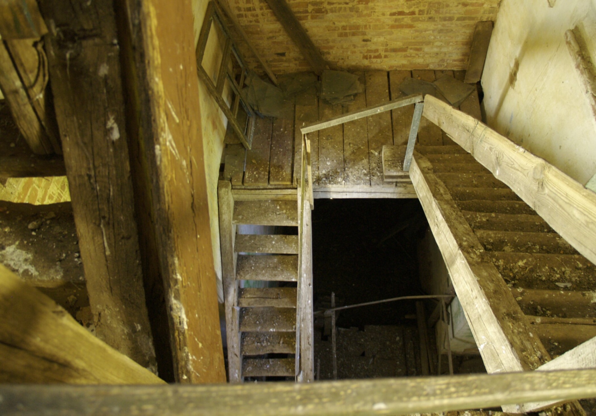 Винтовая лестница на колокольне Церкви Успения Пресвятой Богородицы в Коростыни