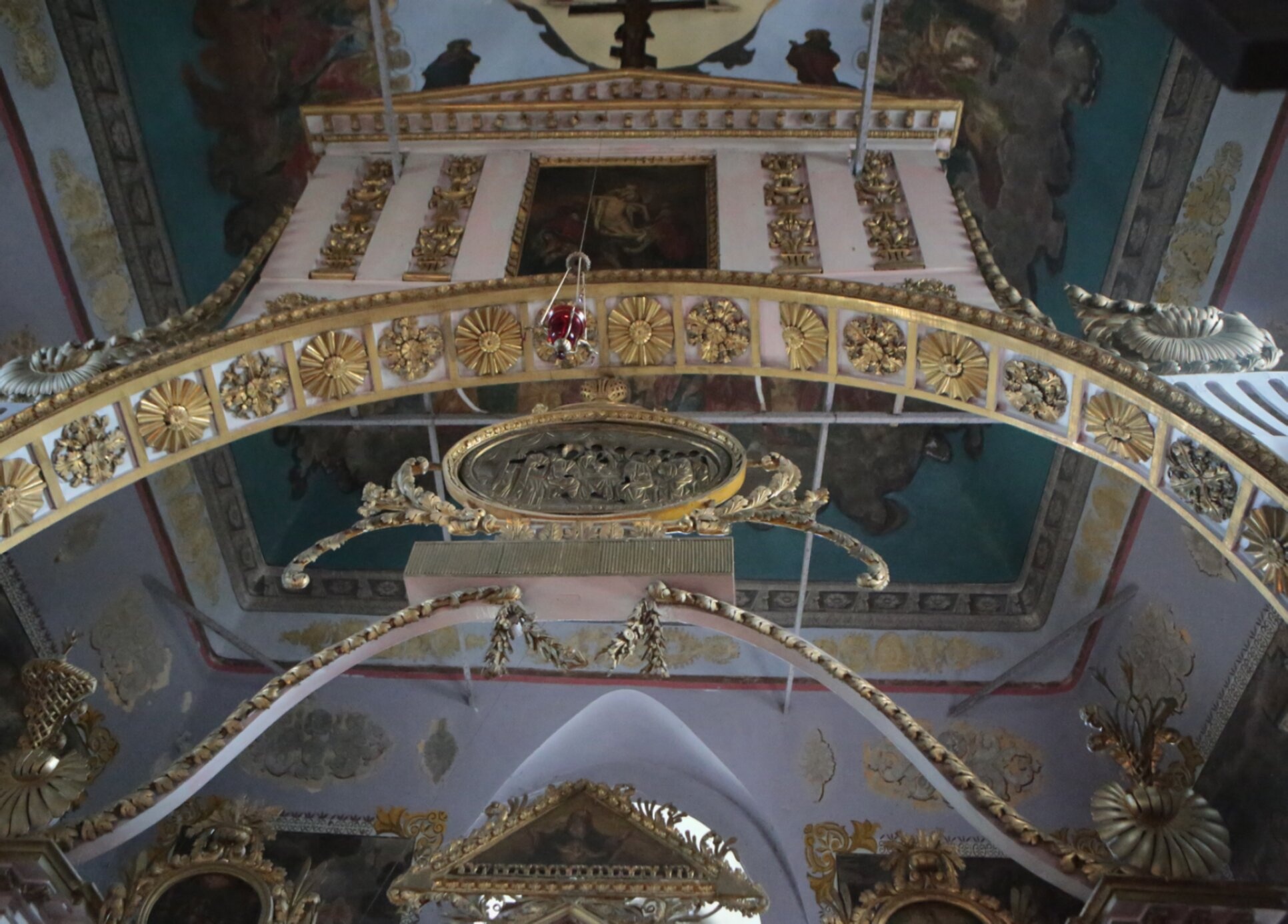 Интерьер Казанской церкви в селе Скнятиново