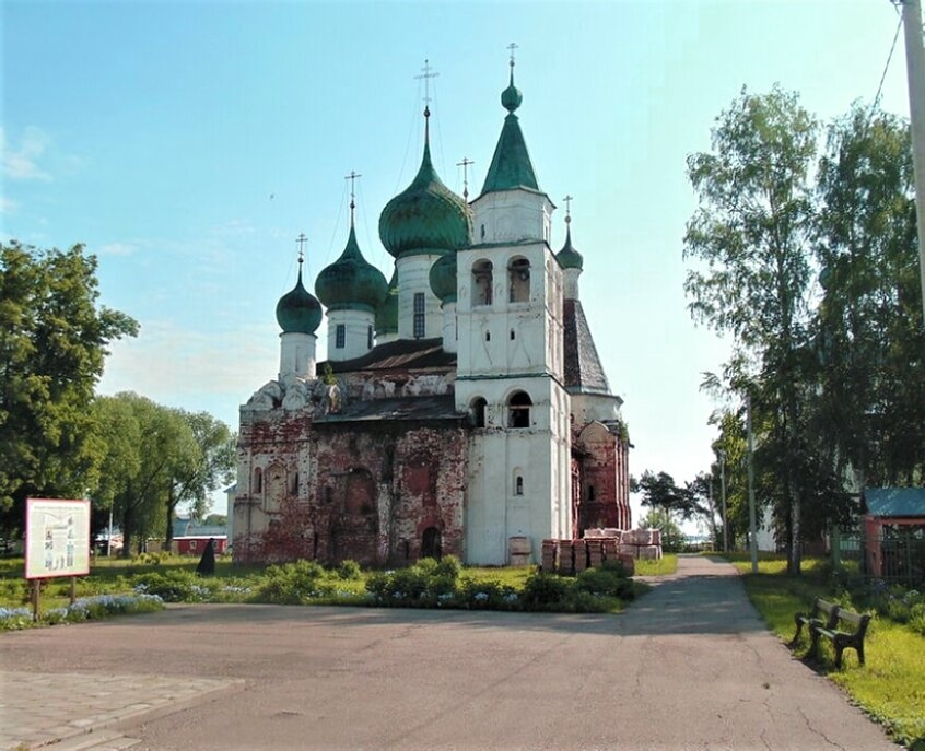Авраамиев Богоявленский монастырь в Ростове Великом