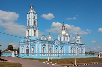 Храм Рождества Пресвятой Богородицы в Короче