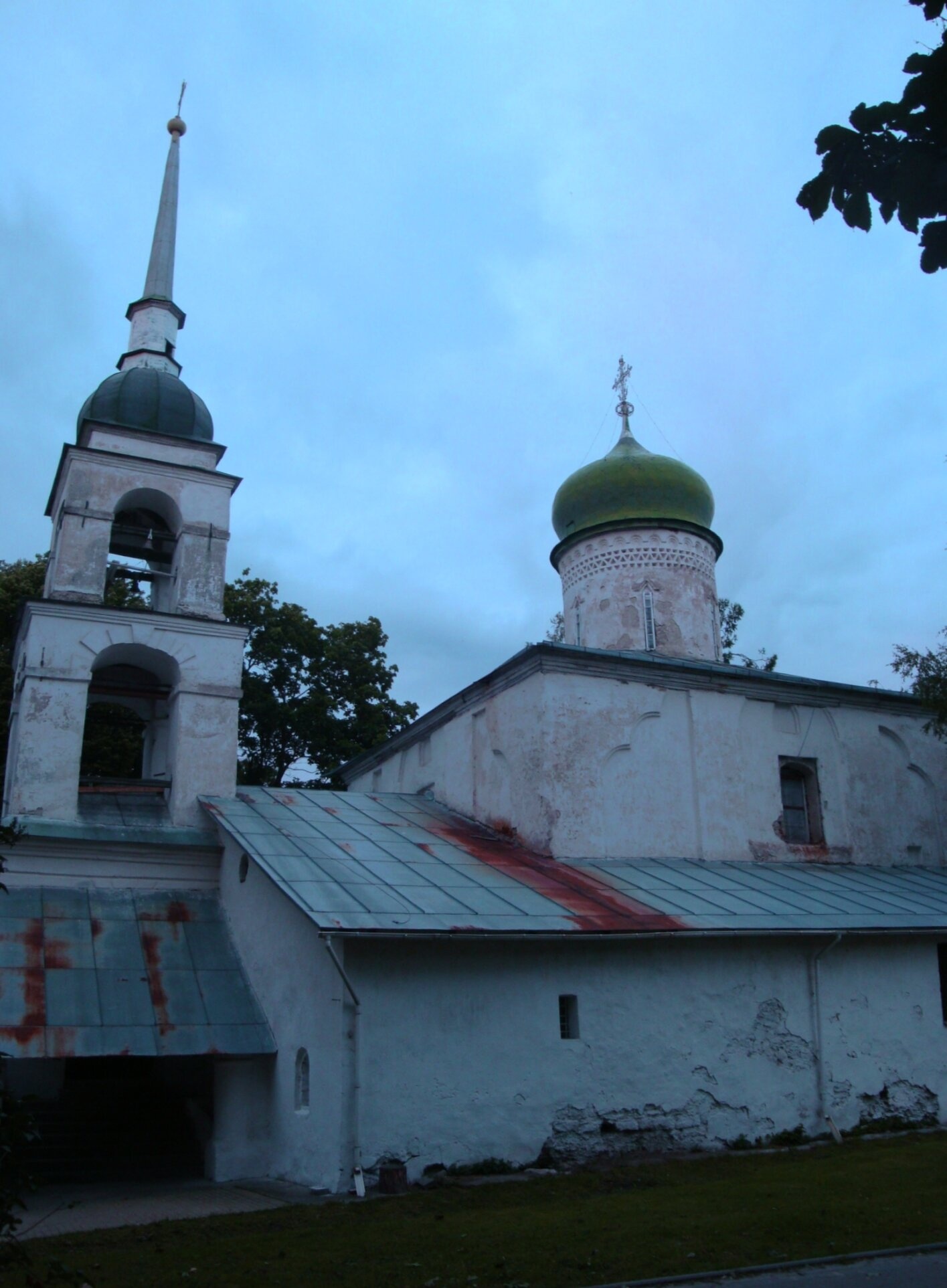 Храм Святой Великомученицы Анастасии Узорешительницы в Пскове