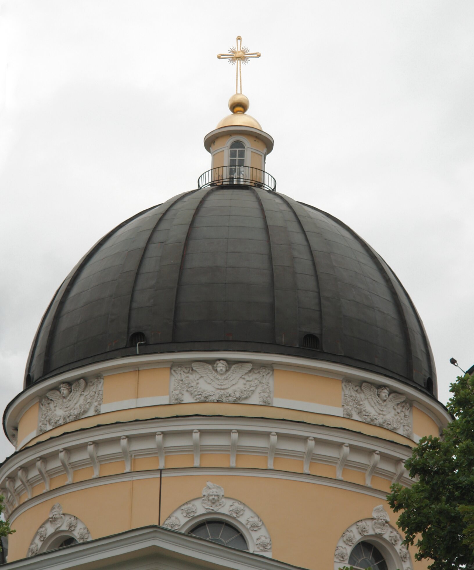 Купол Спасо-Преображенского собора в Санкт-Петербурге