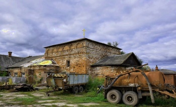 Воскресенская церковь в Дединово: архивное фото