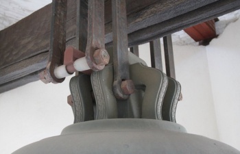 Деталь подвесной конструкции в церкви Антипия на Колымажном дворе