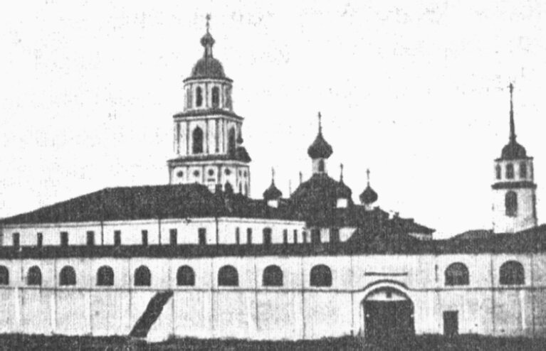 Артемиево-Веркольский мужской монастырь на фотографии