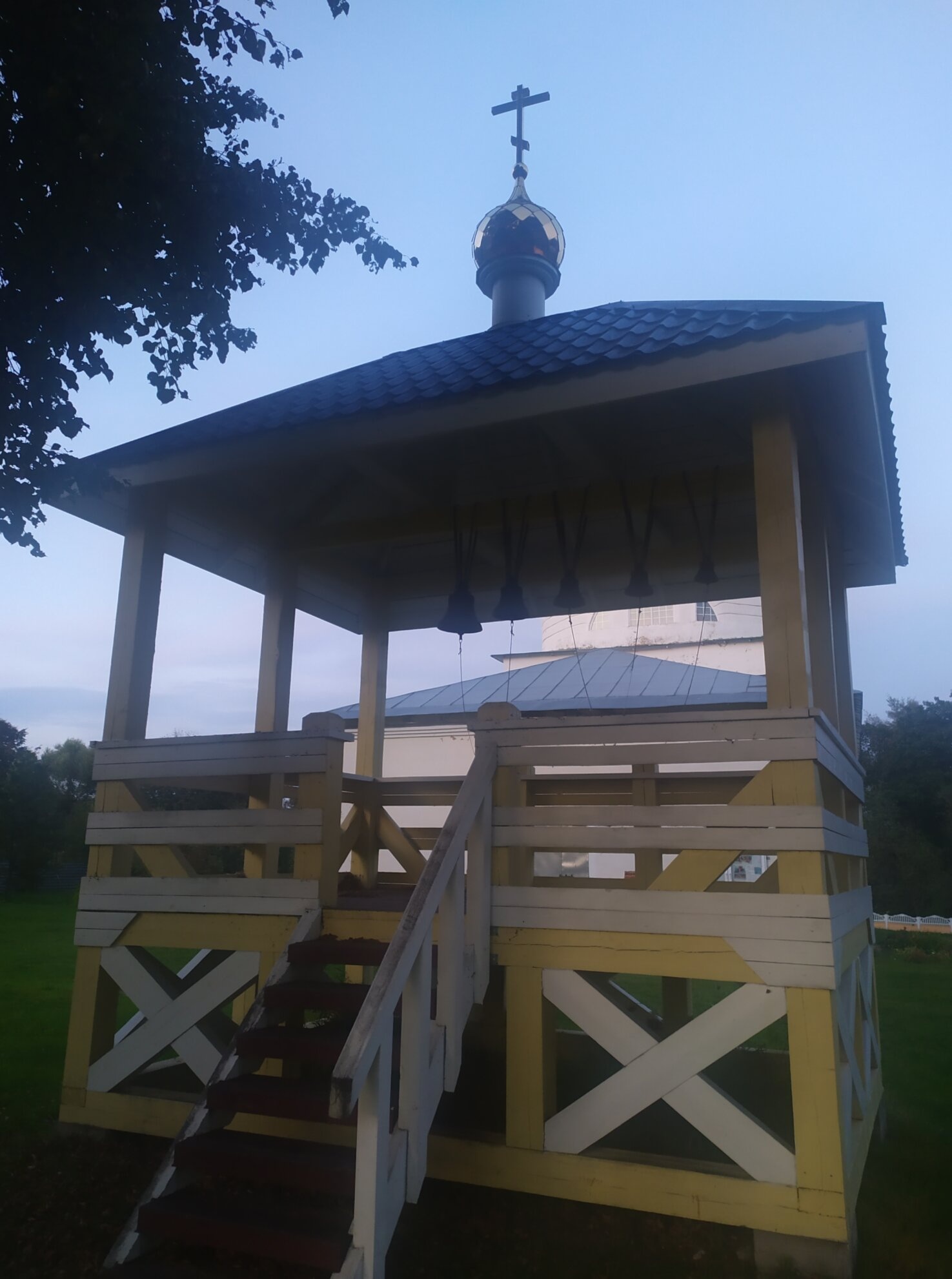 Часовня-колодец у Церкви Тихвинской иконы Божией Матери (Титовское)