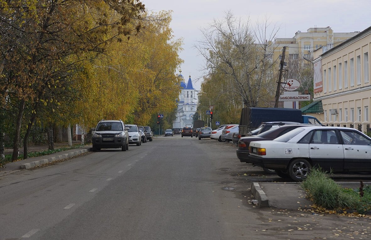 Улица Студенецкая с видом на Церковь Покрова Пресвятой Богородицы в Тамбове