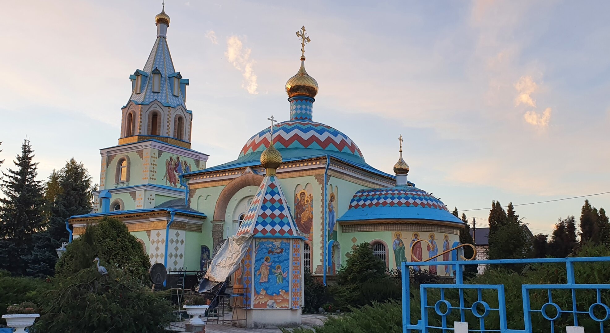 Храм великомученицы Параскевы Пятницы в селе Дедилово