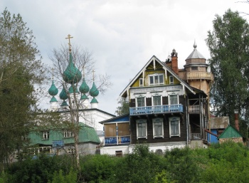 Дом Нагорских и Спасо-Преображенский храм в Кинешме