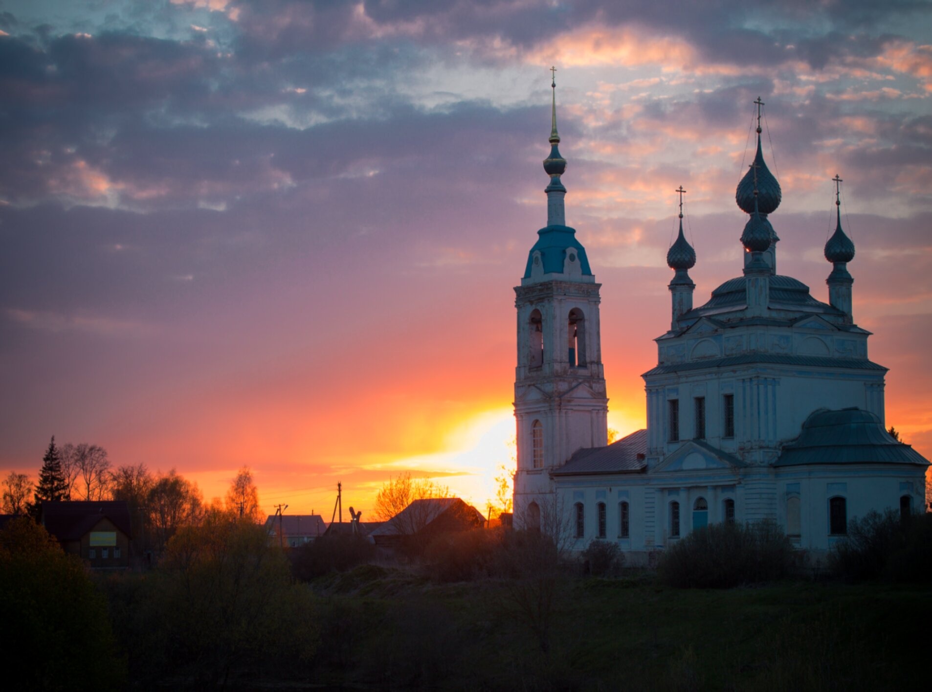 Храм Рождества Пресвятой Богородицы в селе Савинском