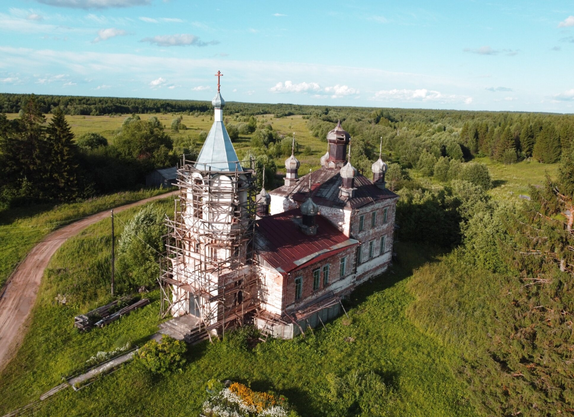 Церковь Георгия Победоносца в Наволочном погосте - архитектурный памятник Русского Севера