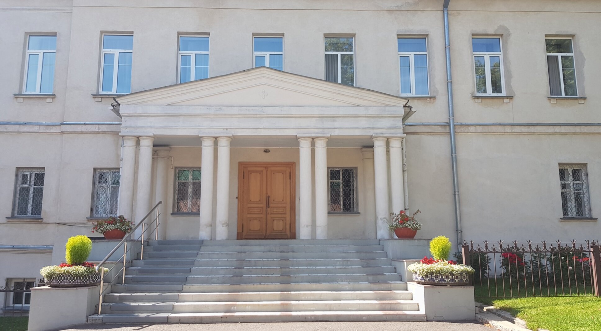 Игуменский корпус Покровского Хотькова монастыря