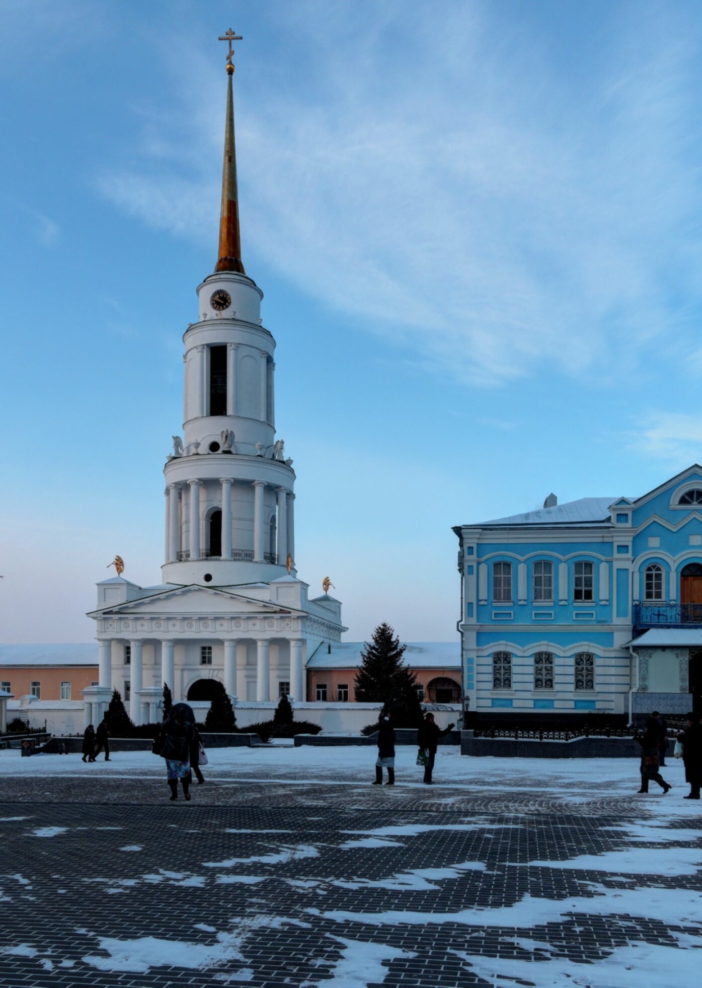 Колокольня с храмом Николая Чудотворца в Задонском Рождество-Богородицком монастыре