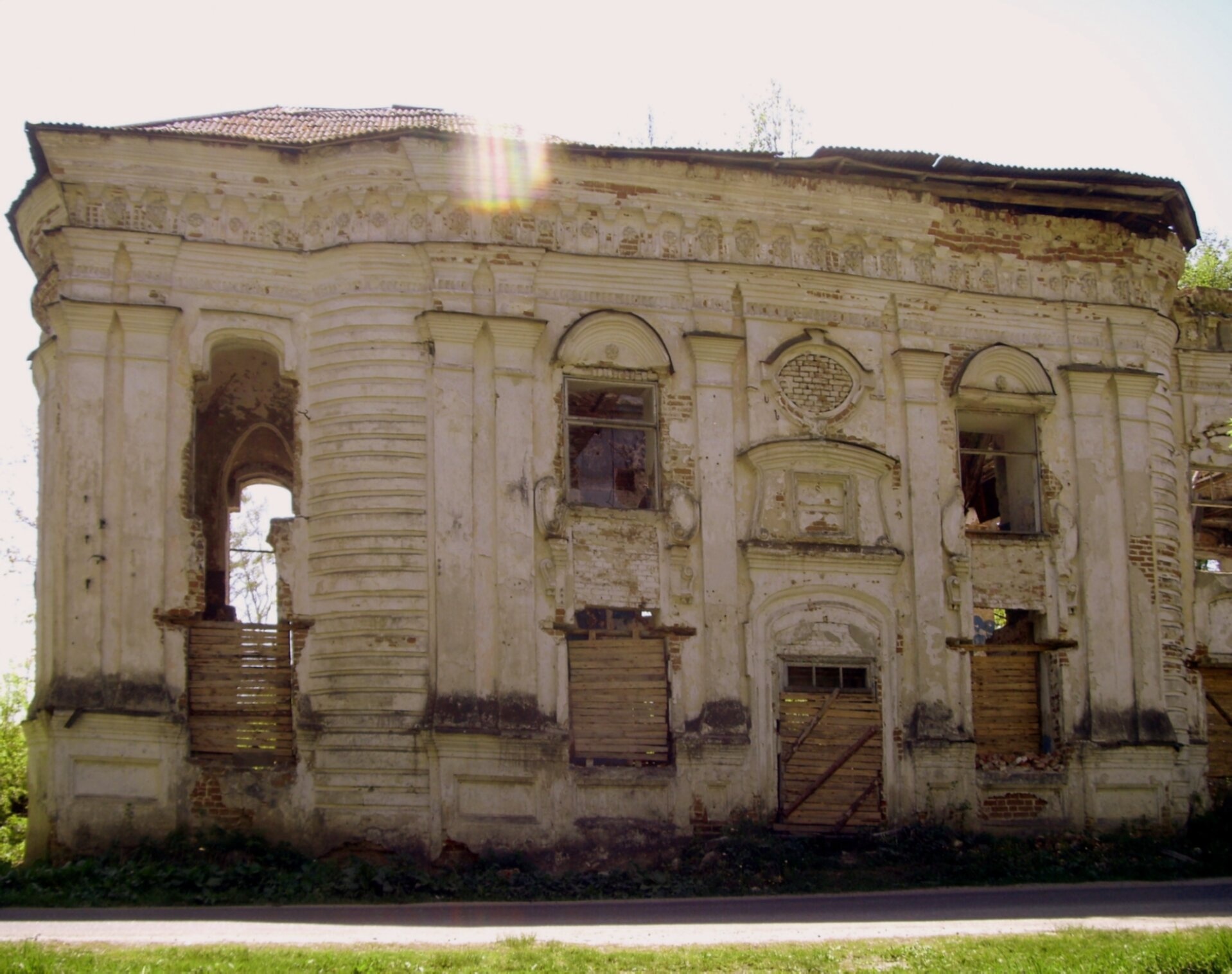 Спасо-Преображенский храм в селе Хотылёво