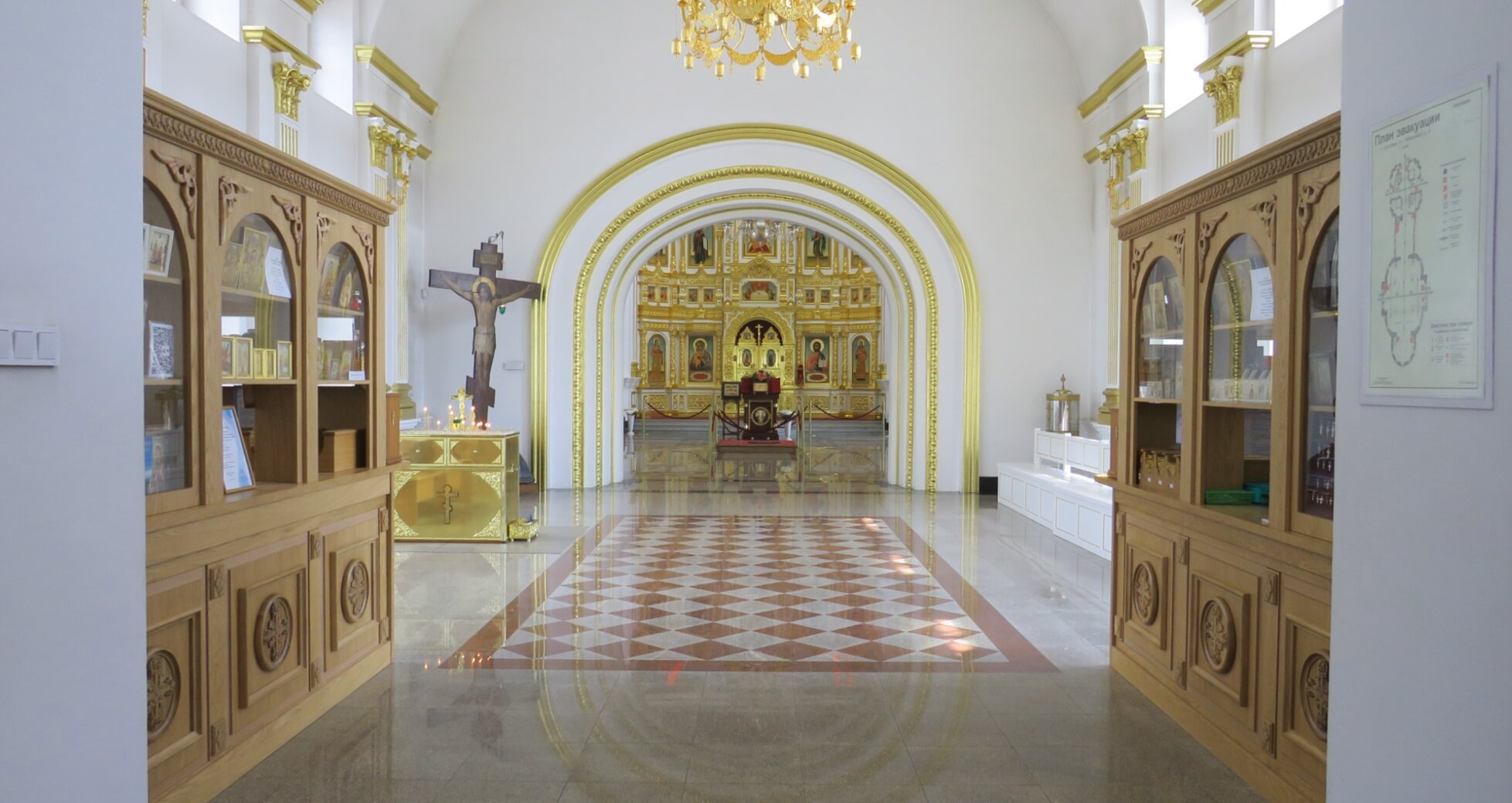 Интерьер Богоявленского собора Костромского кремля