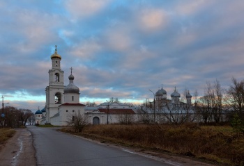 Свято-Юрьев мужской монастырь в Великом Новгороде