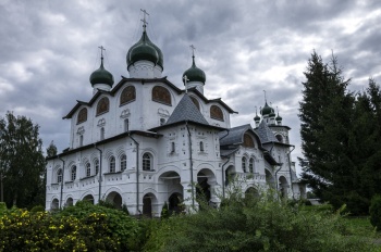 Никольский собор Николо-Вяжищского ставропигиального женского монастыря