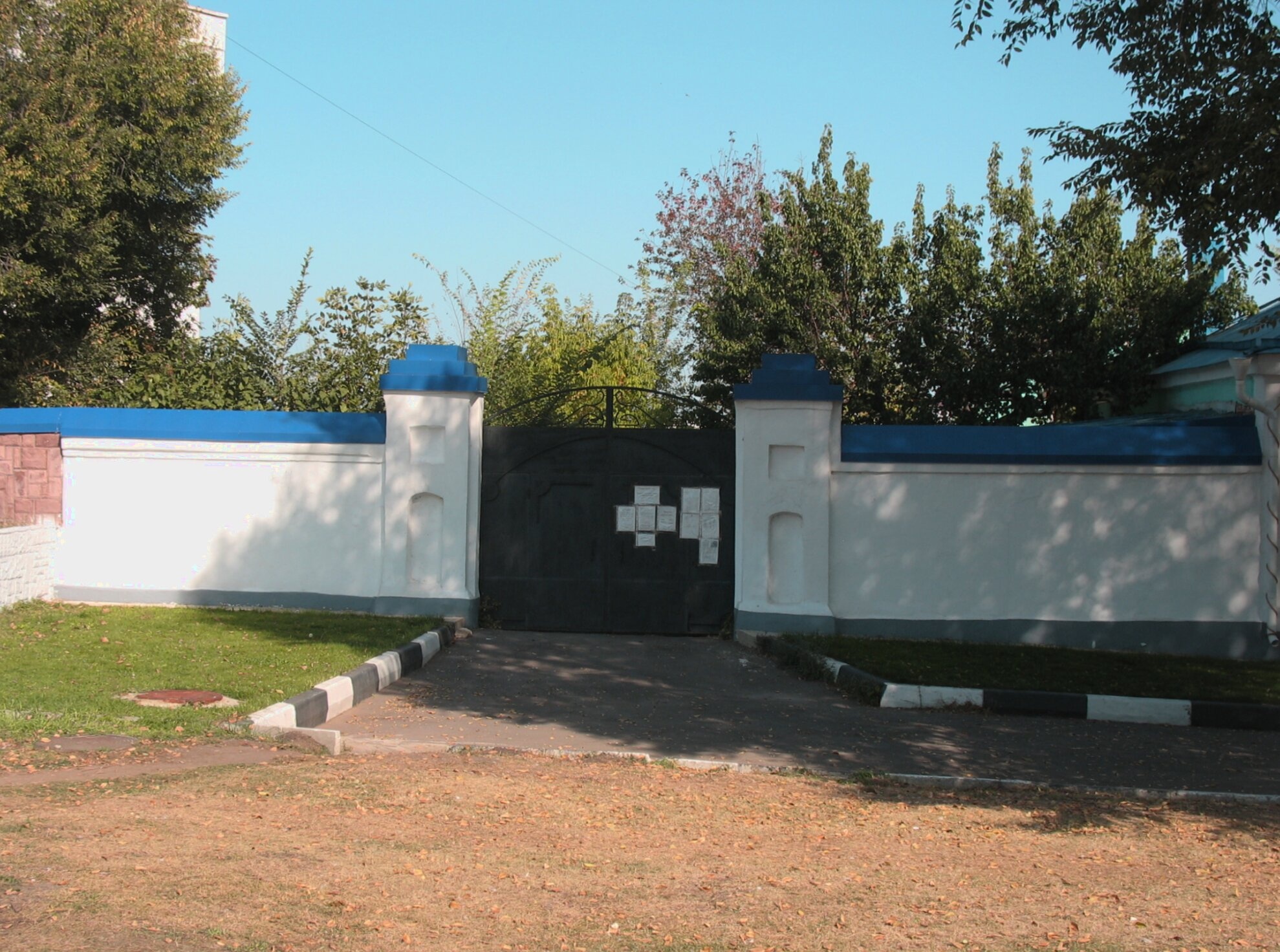 Ворота и ограда Покровского храма в Воронеже