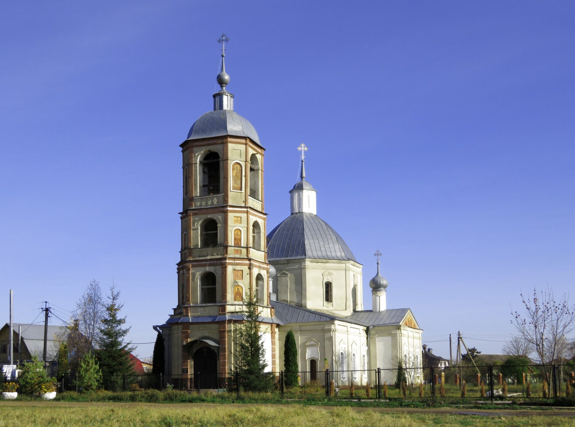 Церковь Троицы Живоначальной в селе Троицкое