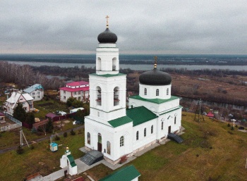 Храм Преображения Господня в селе Кадницы