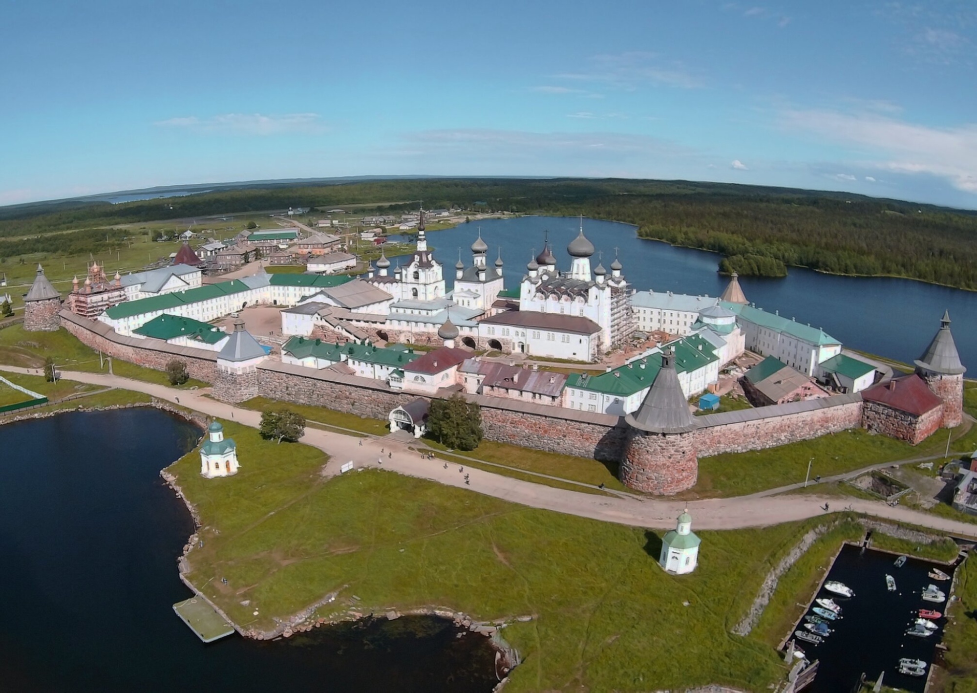 Соловецкий Спасо-Преображенский монастырь: вид с высоты птичьего полета