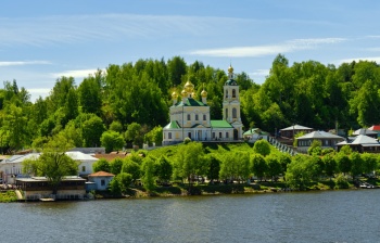 Церковь Воскресения Христова в Плёсе