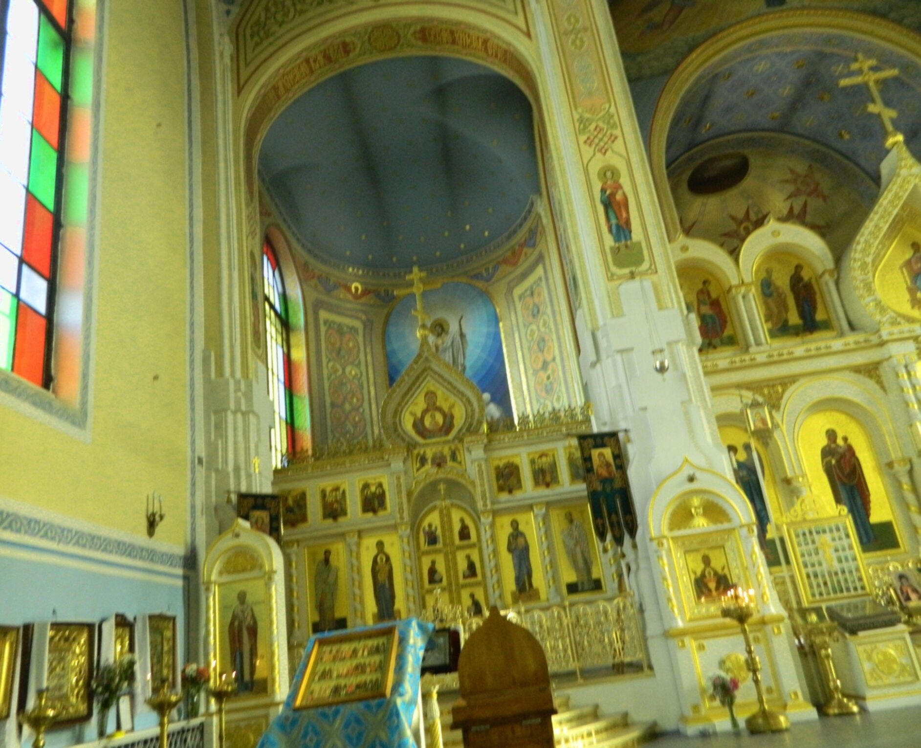 Интерьер Покровского собора в Гатчине