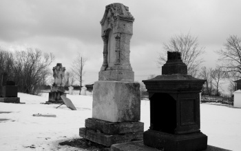 Зимний вид на кладбище Церкви Рождества Христова в Надкопанье