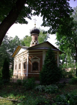 Храм святого благоверного князя Александра Невского в Донском монастыре