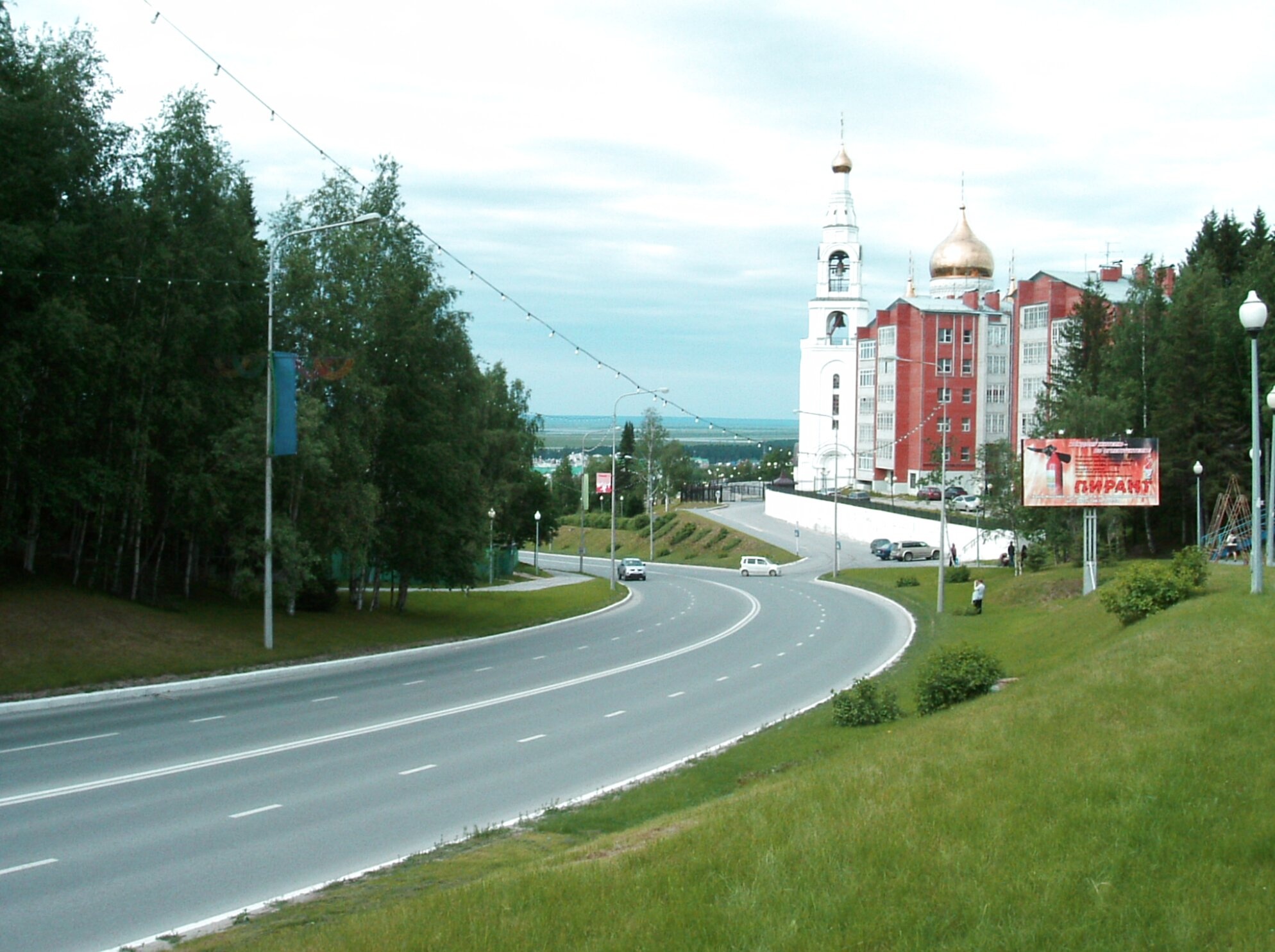 Воскресенский кафедральный собор в Ханты-Мансийске