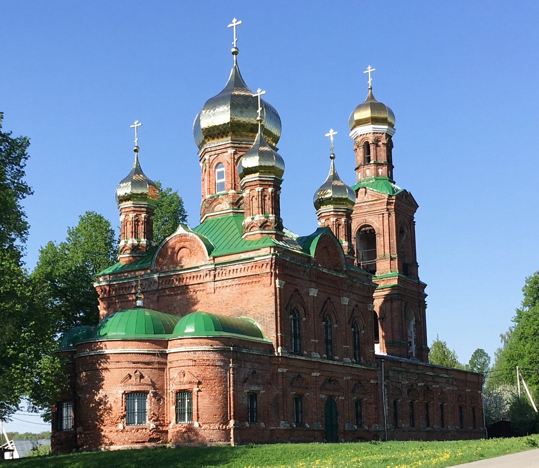 Храм Всех Святых в селе Ивановское