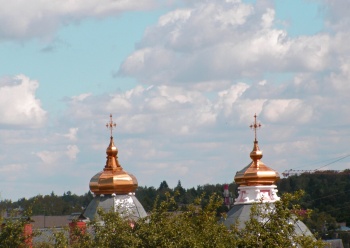 Золотые купола храма Пророка Илии в Лемешово