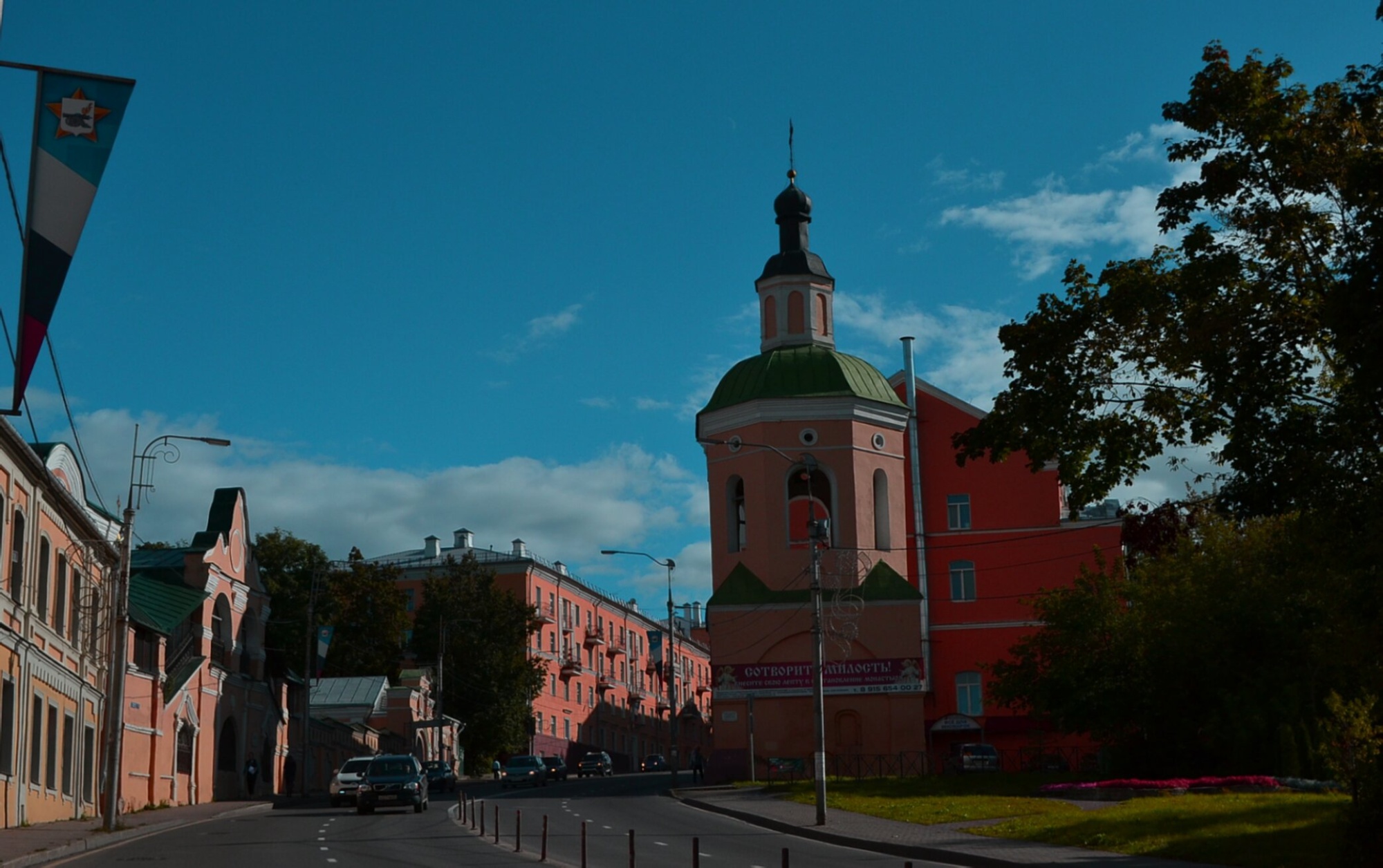 Колокольня Свято-Троицкого монастыря в Смоленске