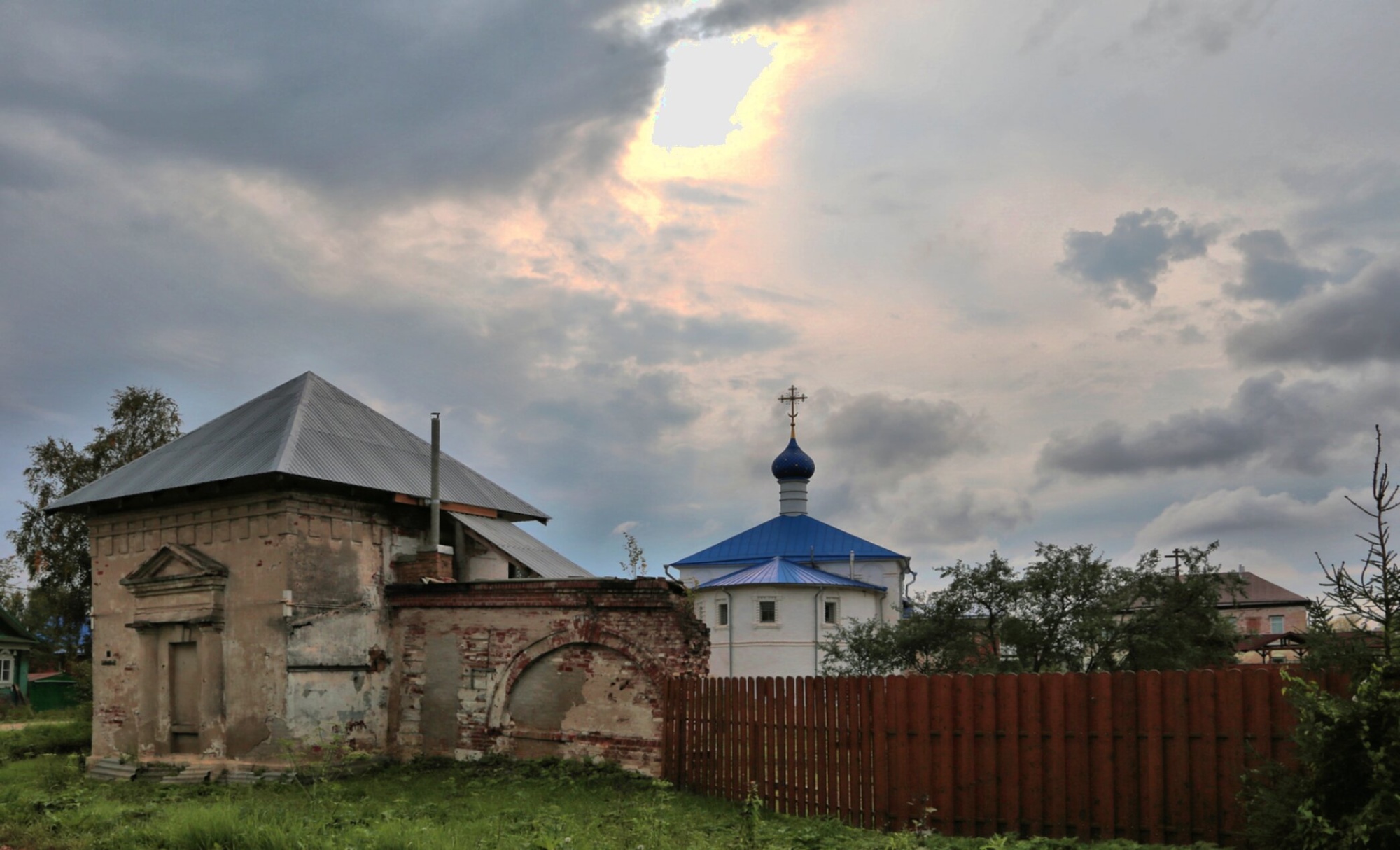 Ростовский Петровский монастырь - Церковь Похвалы Богородицы в Башмаках