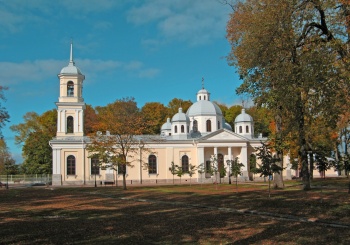 Храм Тихвинской иконы Божией Матери в селе Путилово