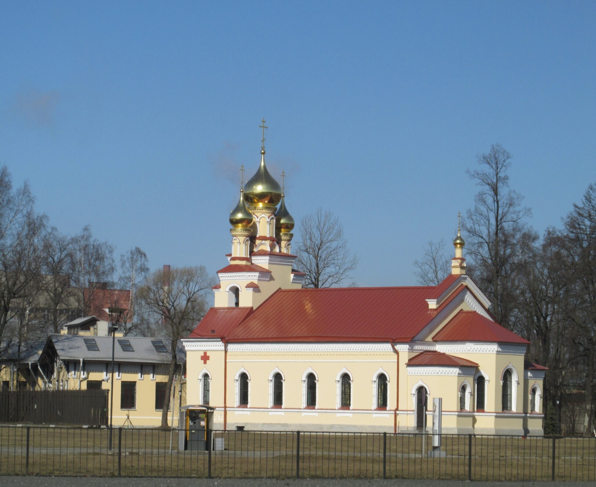 Пантелеимоновская церковь на Свердловской набережной