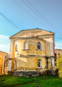 Успенская церковь в Торжке на фотографии