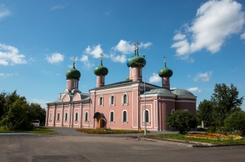 Спасо-Преображенский собор в Тихвине