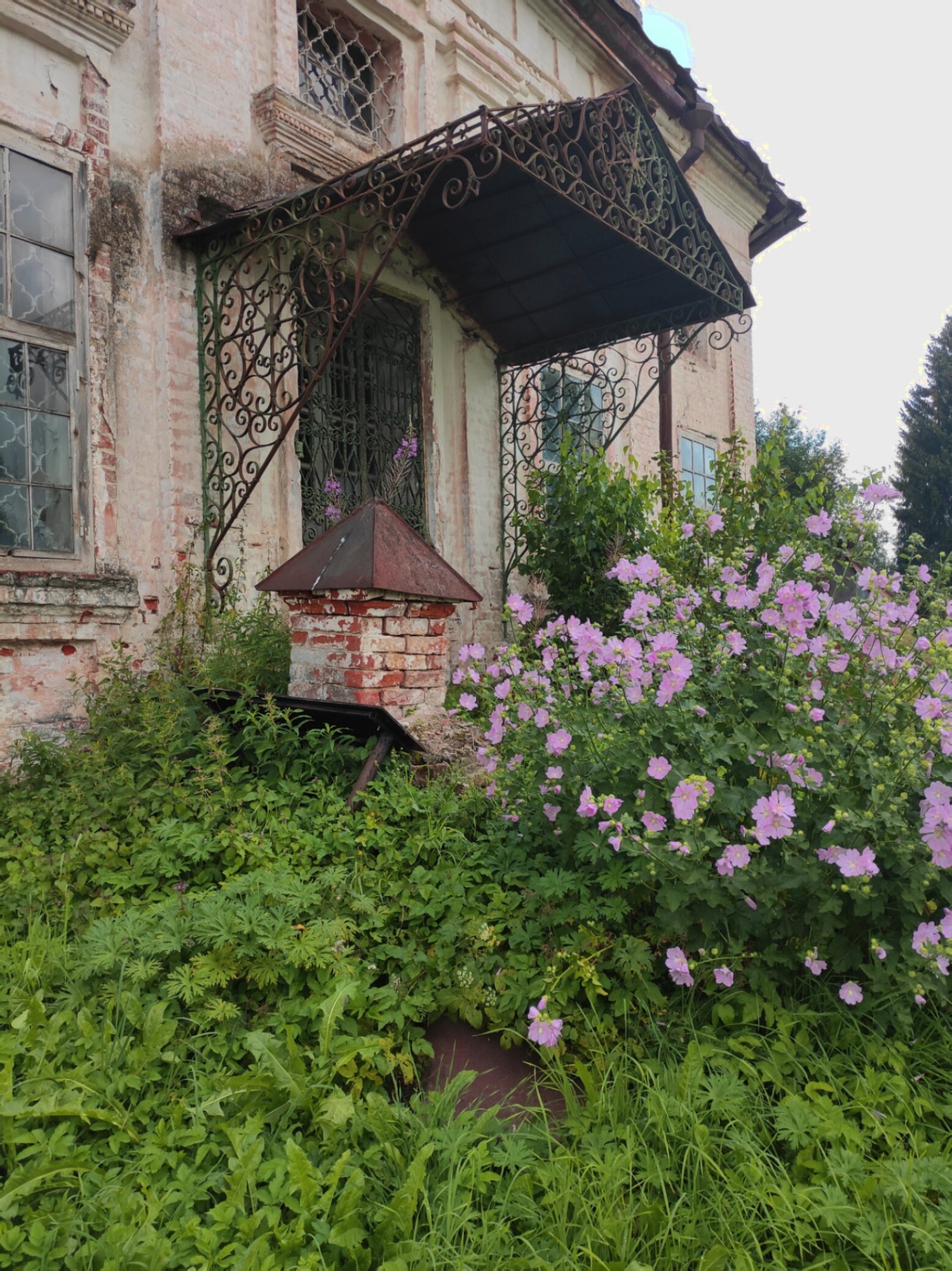 Церковь Успения Пресвятой Богородицы в селе Романово