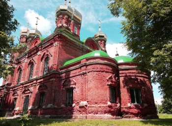 Храм Всех Святых в селе Ивановское