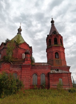 Церковь Введения во храм Пресвятой Богородицы в селе Камгорт