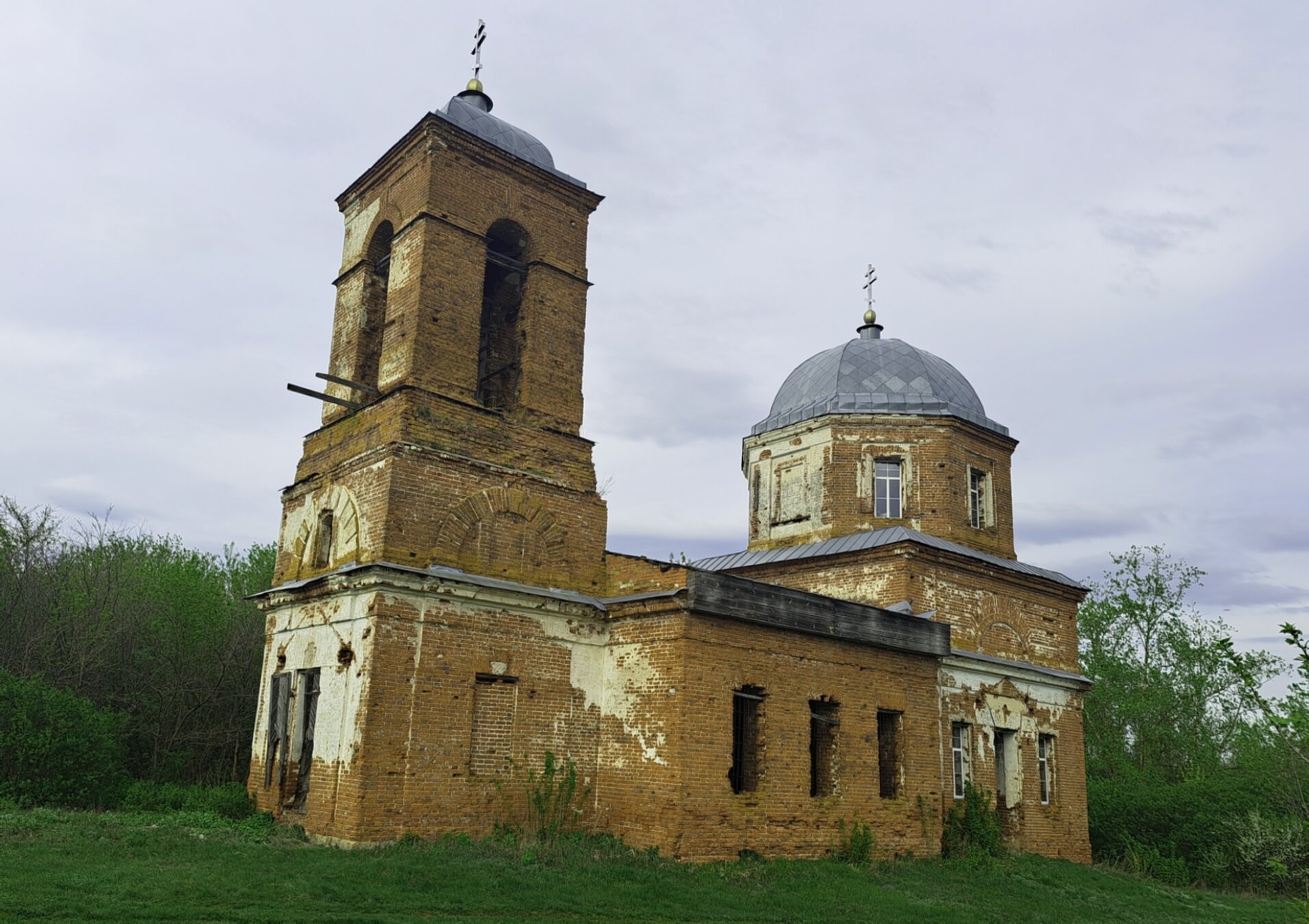 Храм Михаила Архангела в селе Топлое