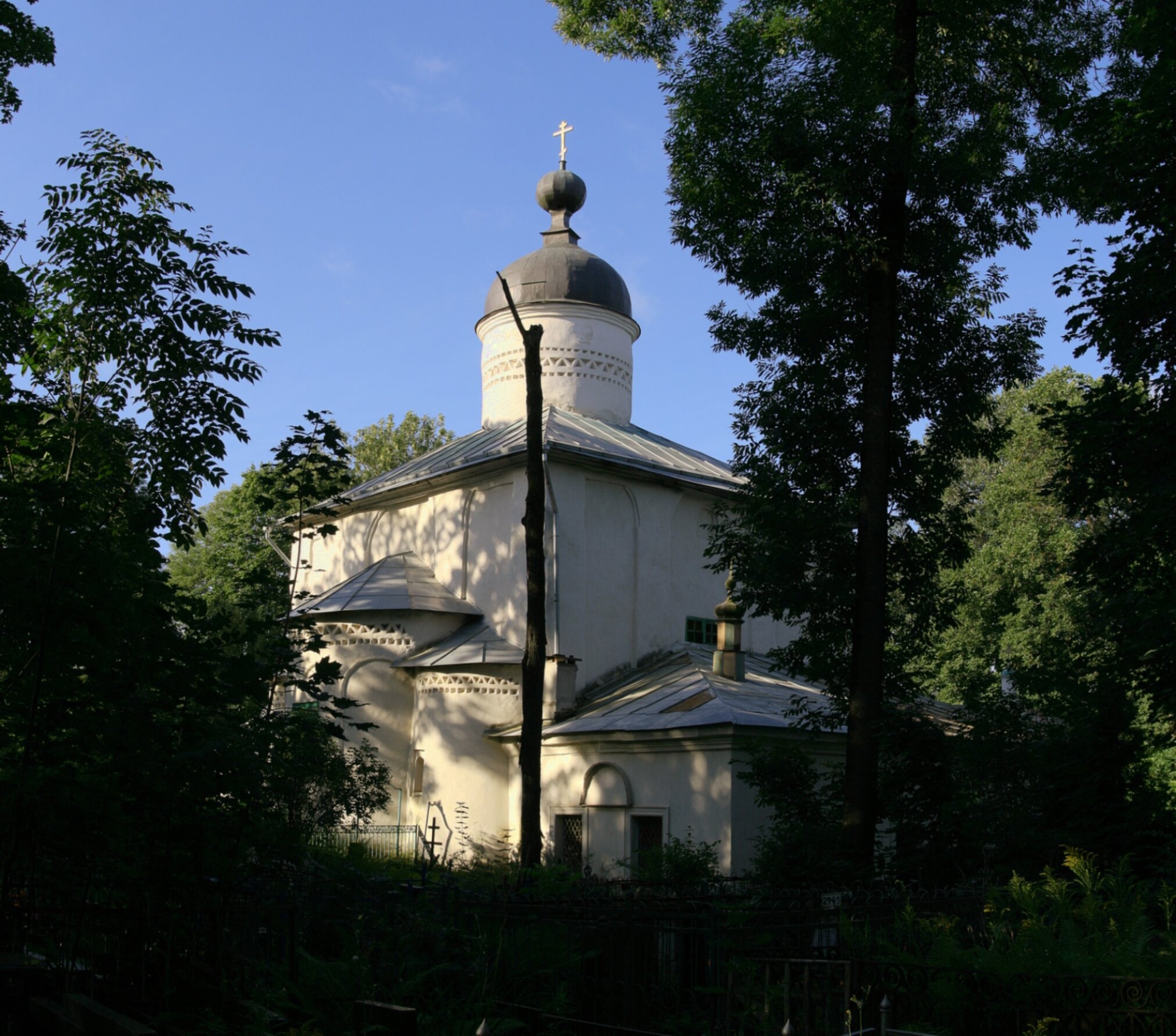 Церковь Святых Жён-Мироносиц на Мироносицком кладбище в Пскове