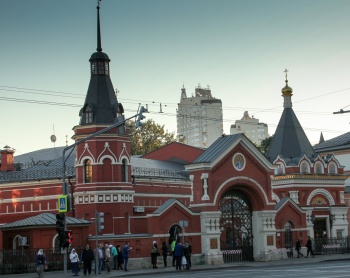 Покровский ставропигиальный женский монастырь у Покровской заставы в Москве