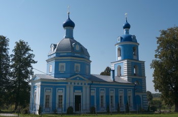 Вознесенская церковь в Перемилово: зимняя фотография
