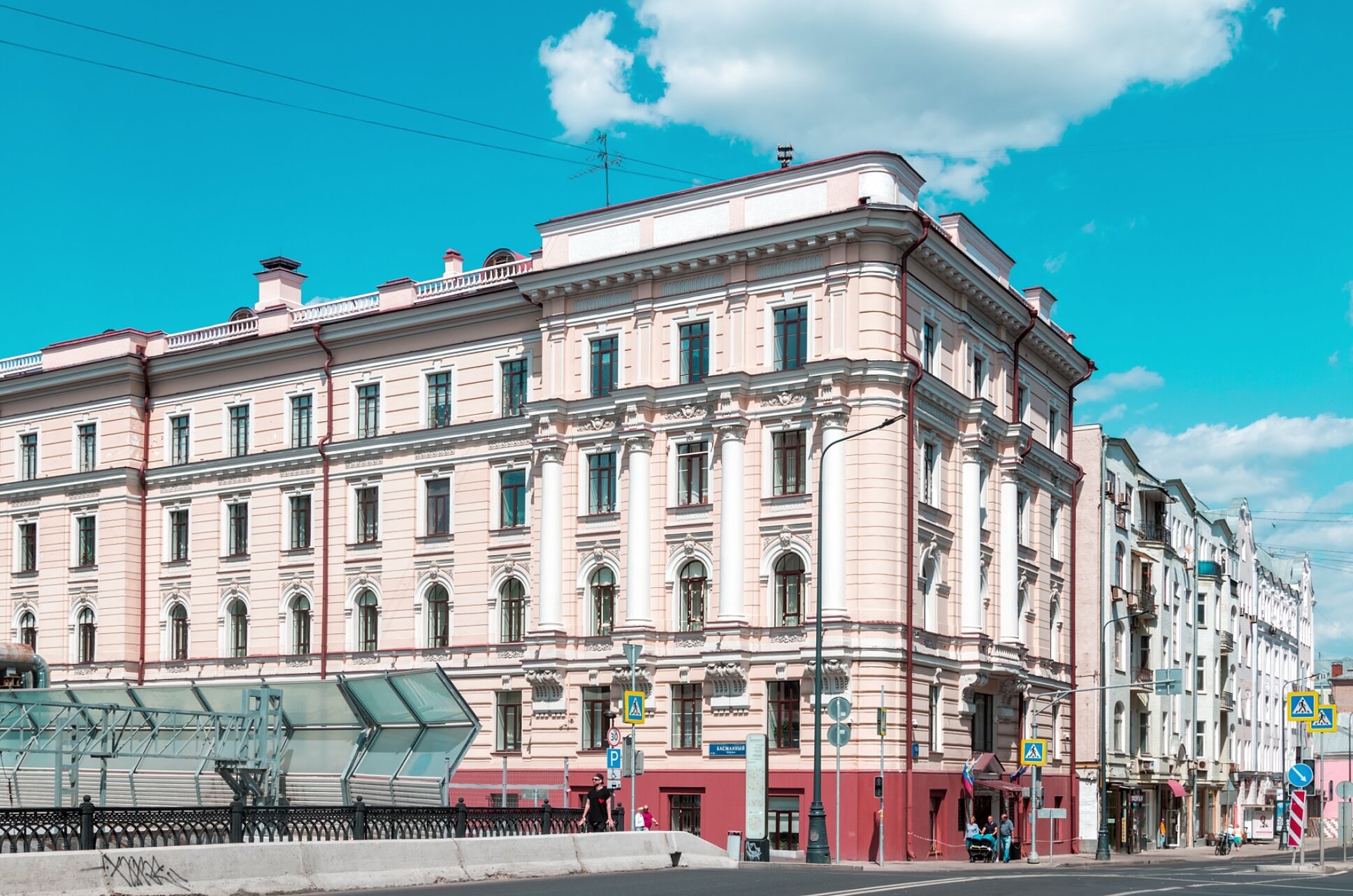 Здание Министерства транспорта Российской Федерации в Москве