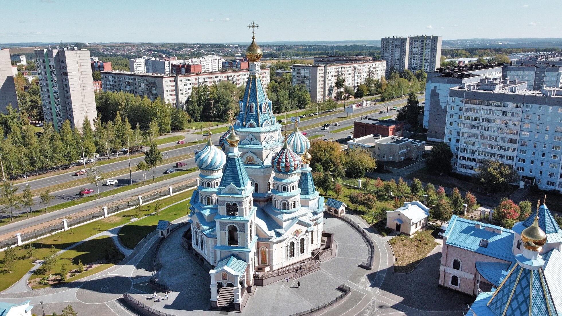 Храм Иверской иконы Божией Матери в Ижевске с высоты птичьего полета
