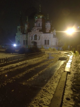 Храм Пророка Божия Илии в Изварино в ночной подсветке