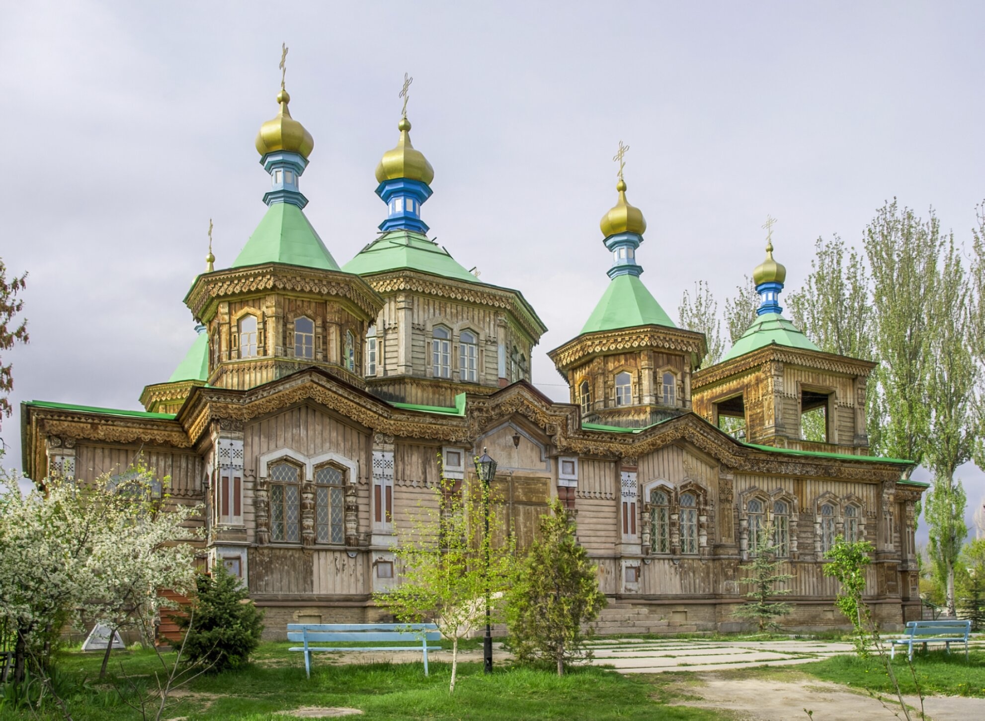 Свято-Троицкая православная церковь в Караколе